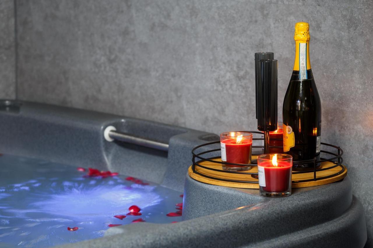 Riverside Studio With Jacuzzi! Sheffield Esterno foto