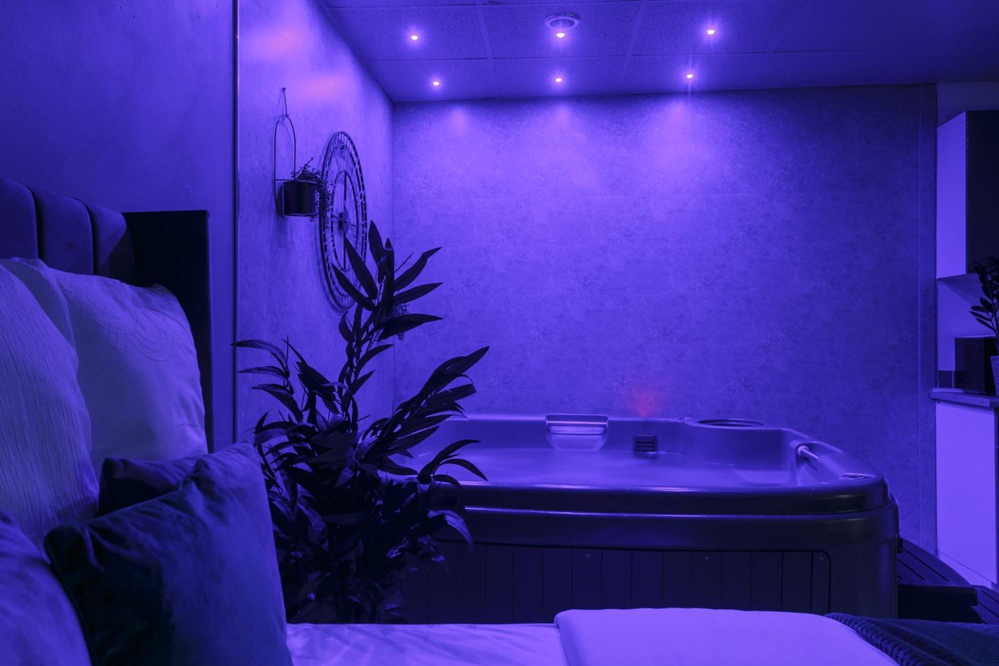 Riverside Studio With Jacuzzi! Sheffield Esterno foto