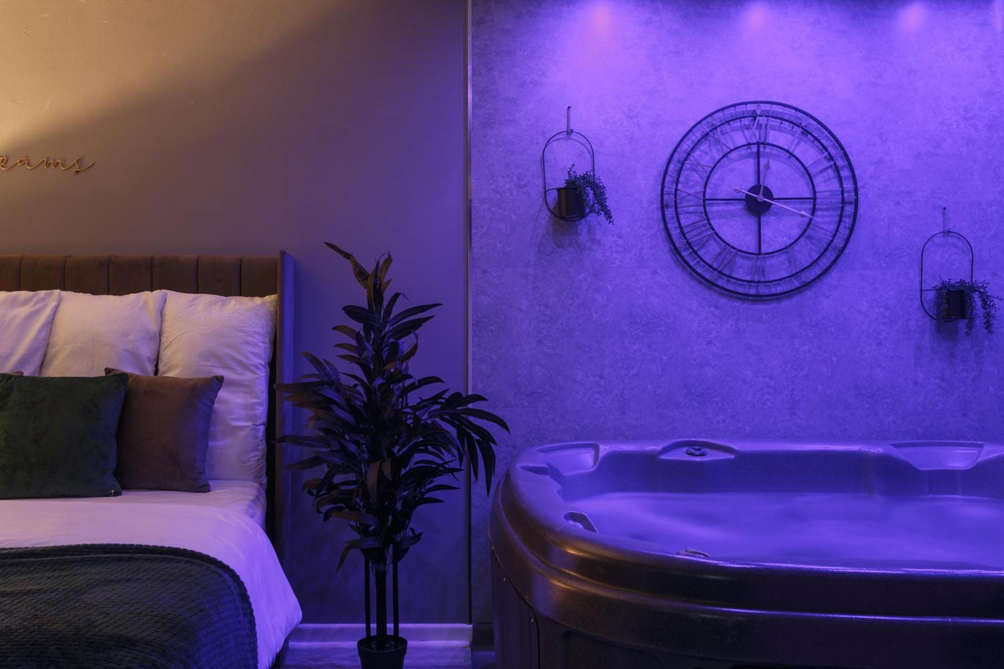 Riverside Studio With Jacuzzi! Sheffield Esterno foto